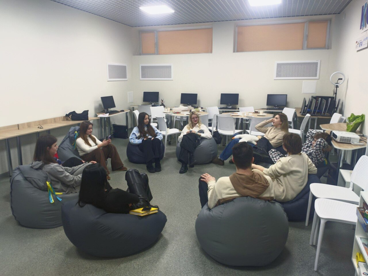 9LzV5R1f2vDL2b9MPqG0KG3ZJ0fo40hb.jpg?_=1740405673